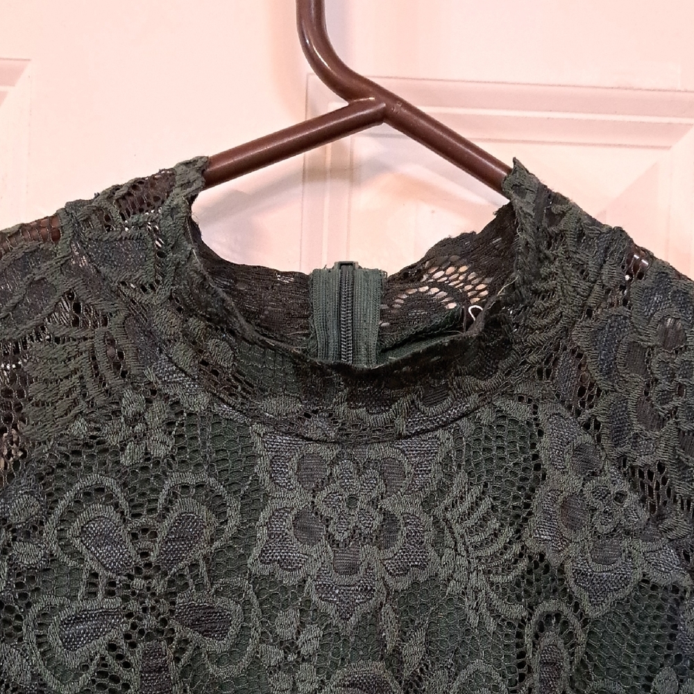 Windsor Green Lace Midi Dress - Picture 4 of 6